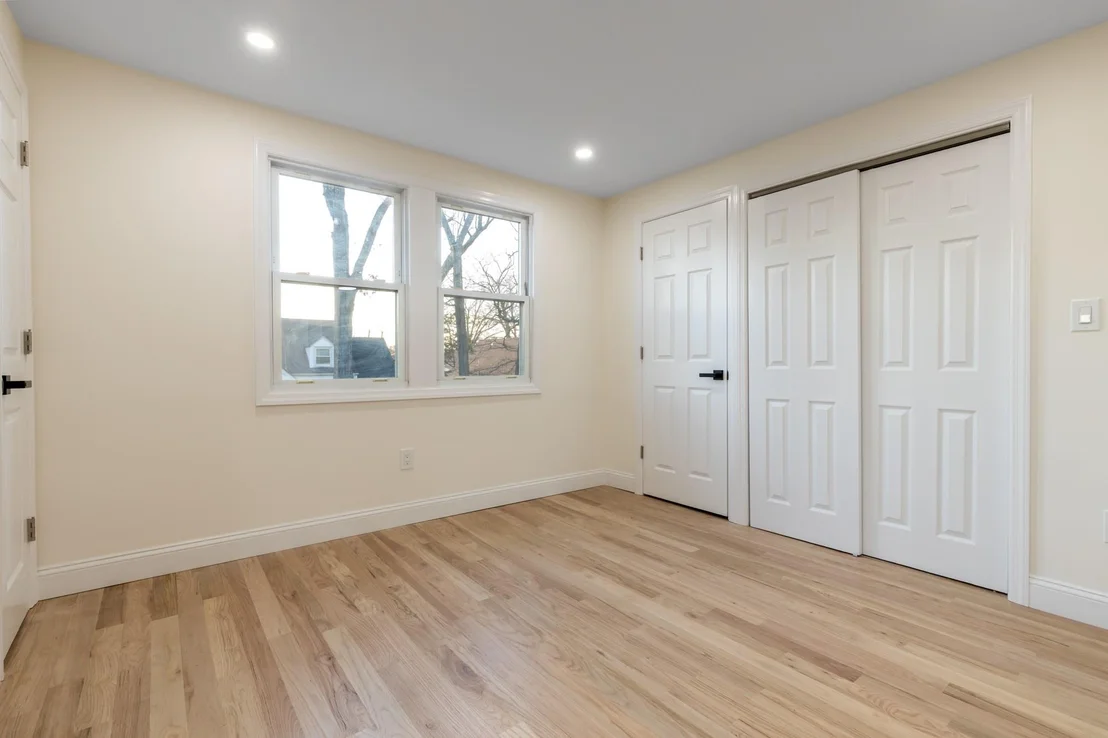 Photo of 916 Barth Drive