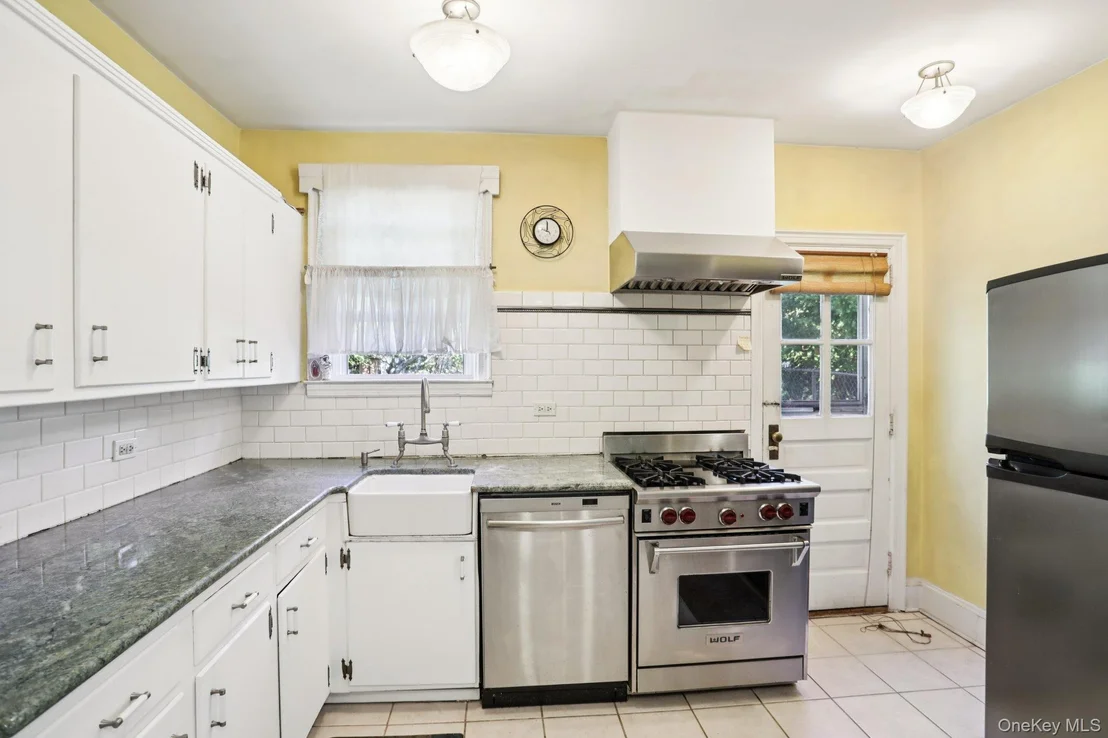 Photo of 184 Hillcrest Road