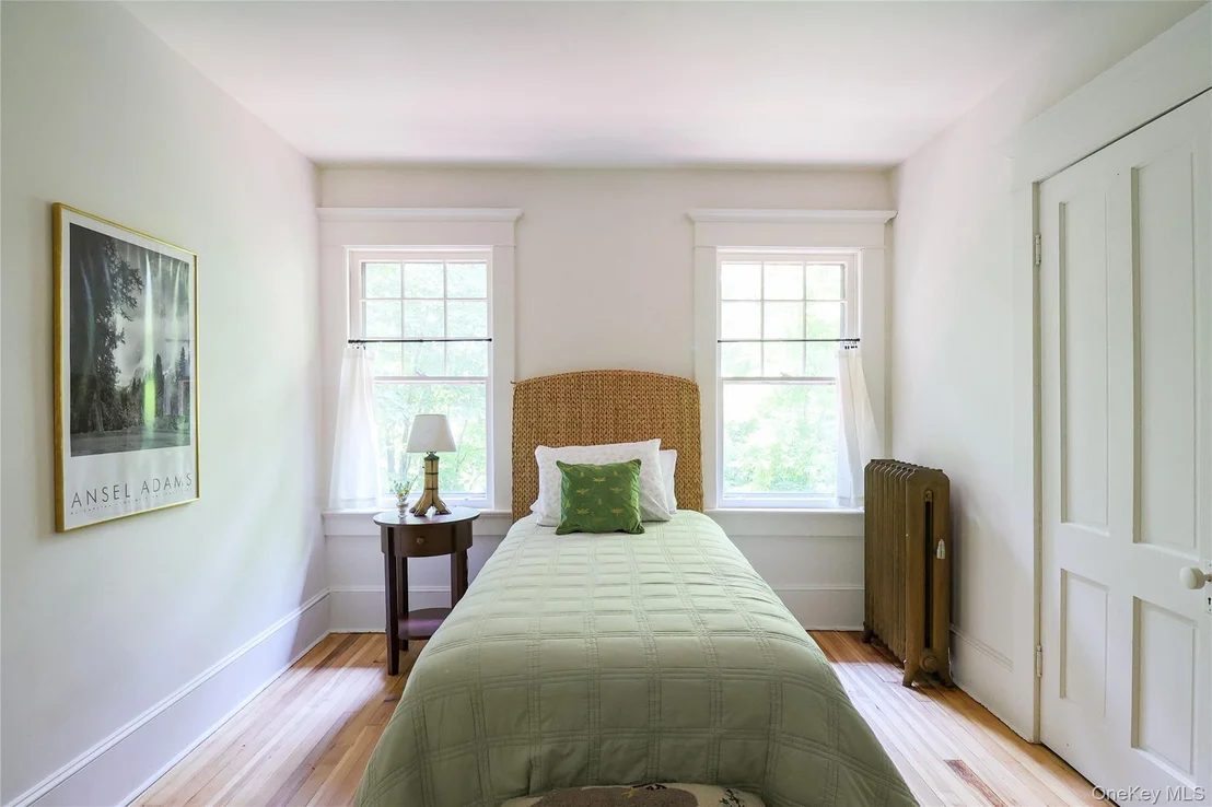 Photo of 12 Highview Avenue