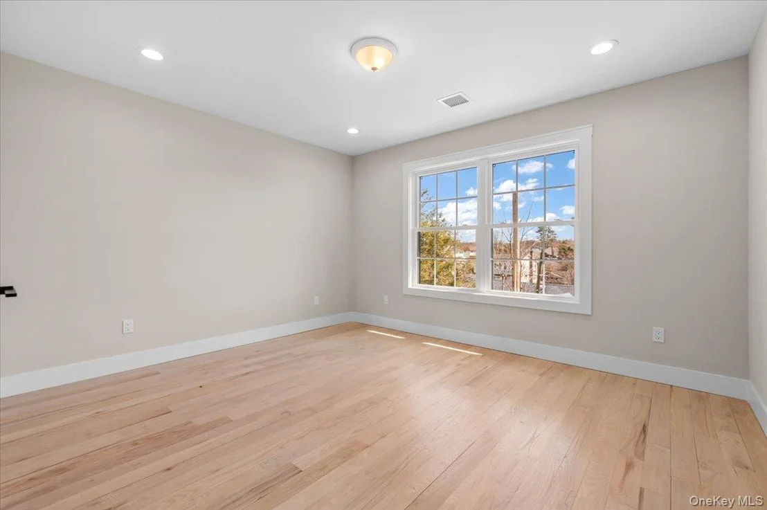 Photo of 10 Lee Place