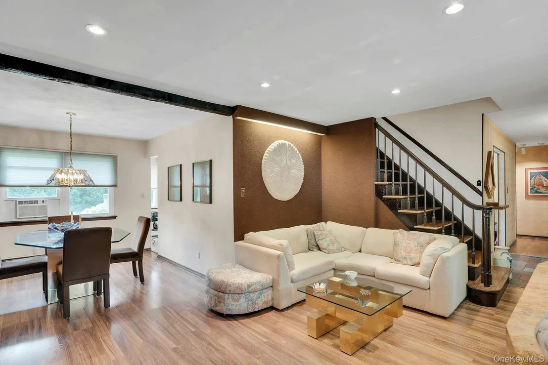 Photo of 27 Arcadia Drive