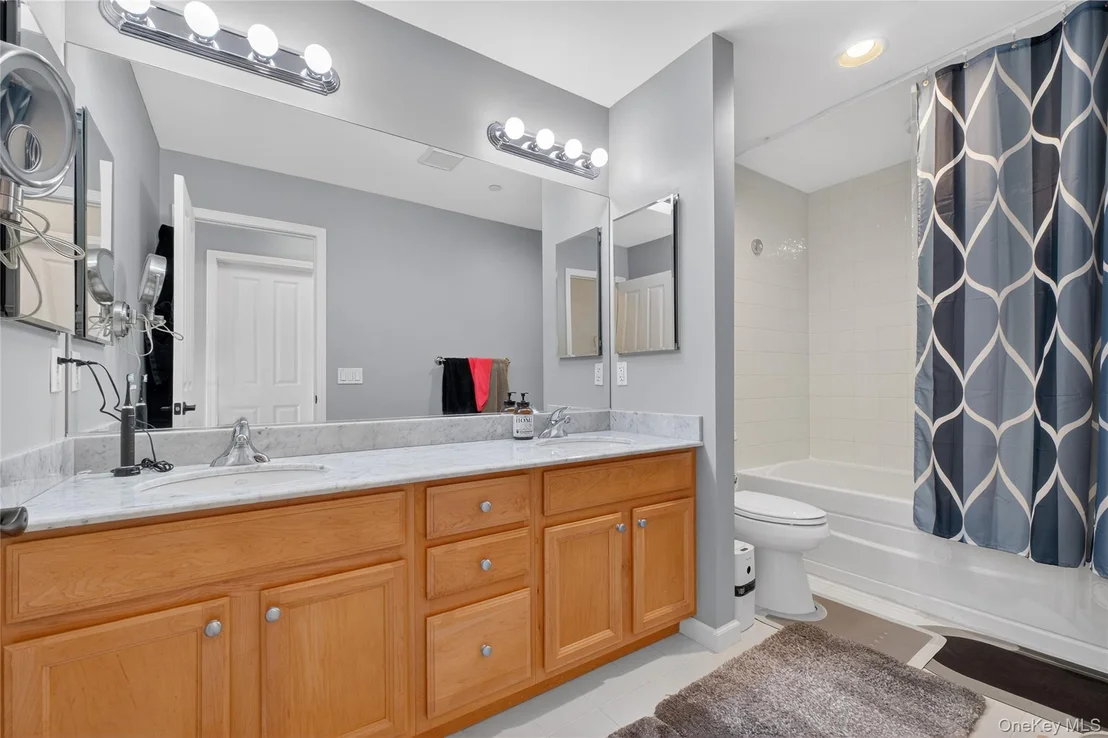 Photo of 310 Bridgeview Drive