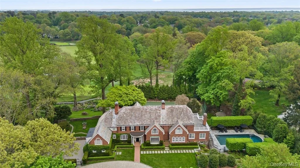 Photo of 8 Boxwood Lane