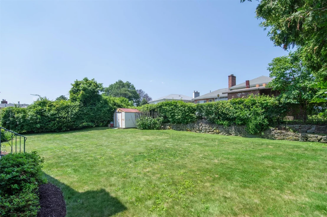 Photo of 164 Roundhill Drive