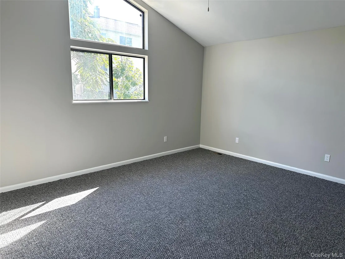 Photo of 33 Roanoke Avenue