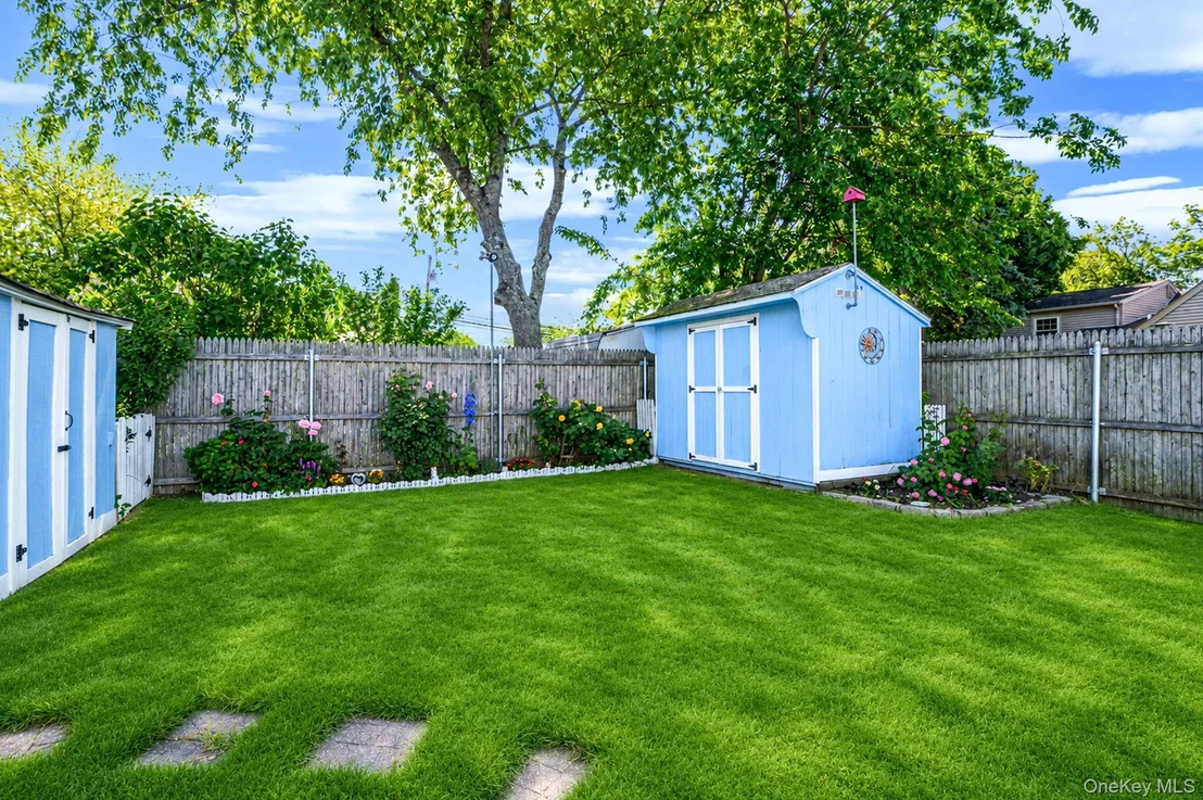 Photo of 61 N Ocean Avenue