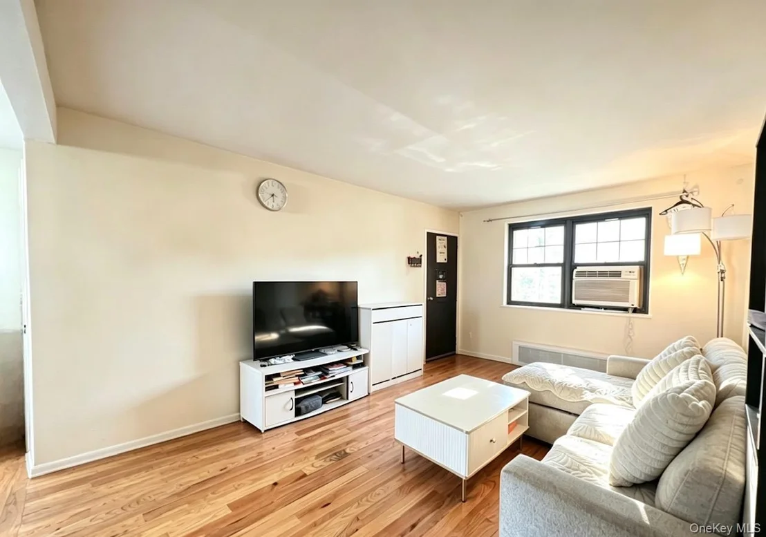 Photo of Unit A at 13604 68TH DRIVE