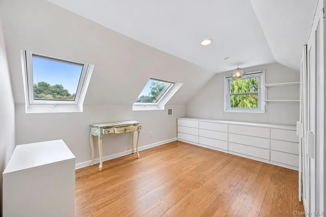 Photo of 79 Grandview Drive