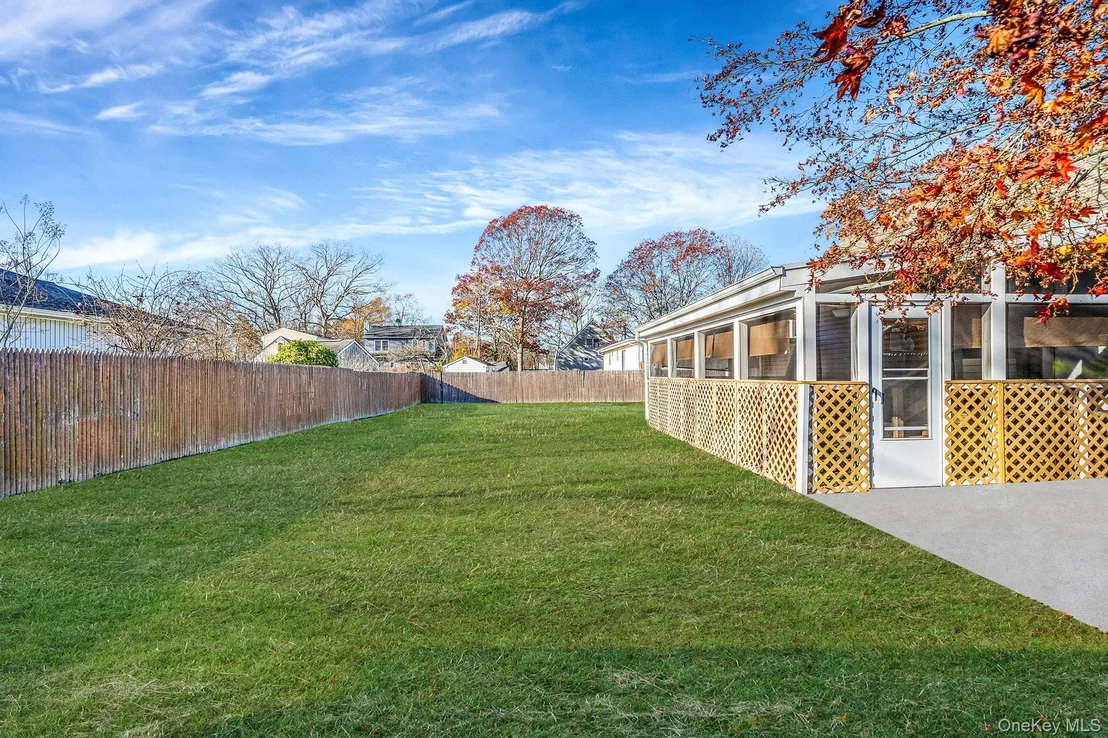 Photo of 32 Rockledge Drive
