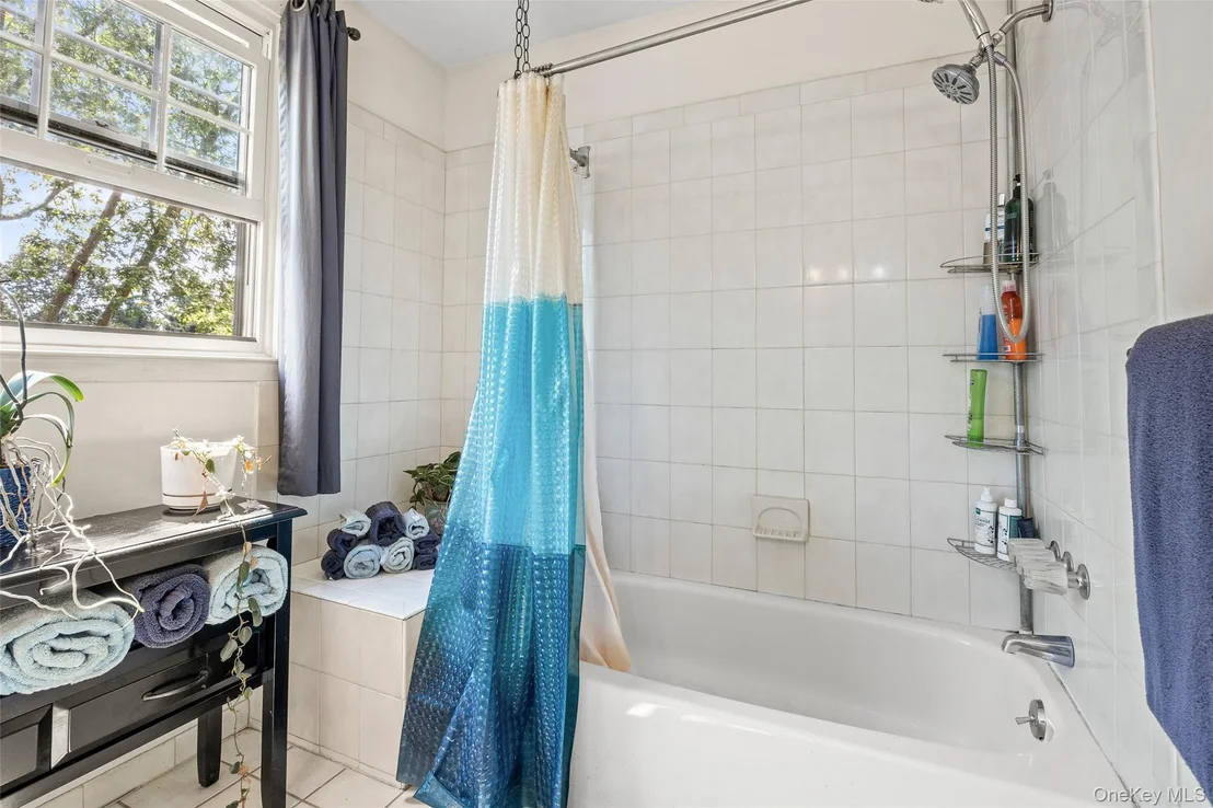 Photo of 7 Sutton Place