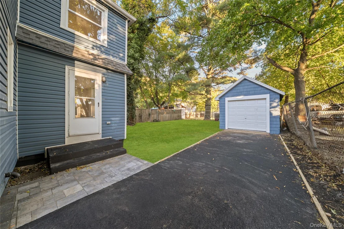 Photo of 8 Maple Street