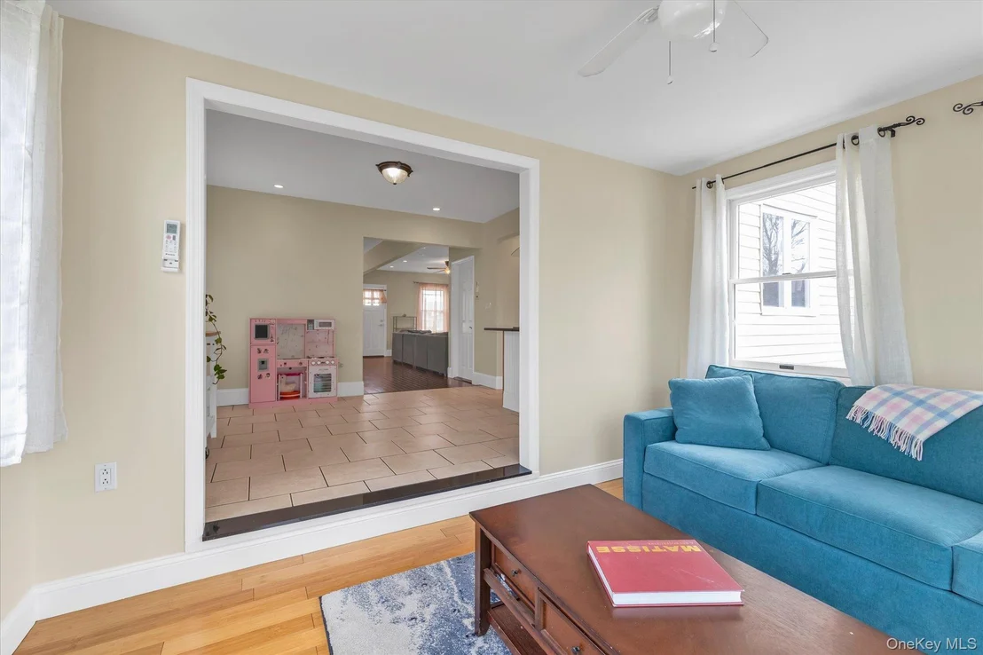 Photo of 3080 Roxbury Road