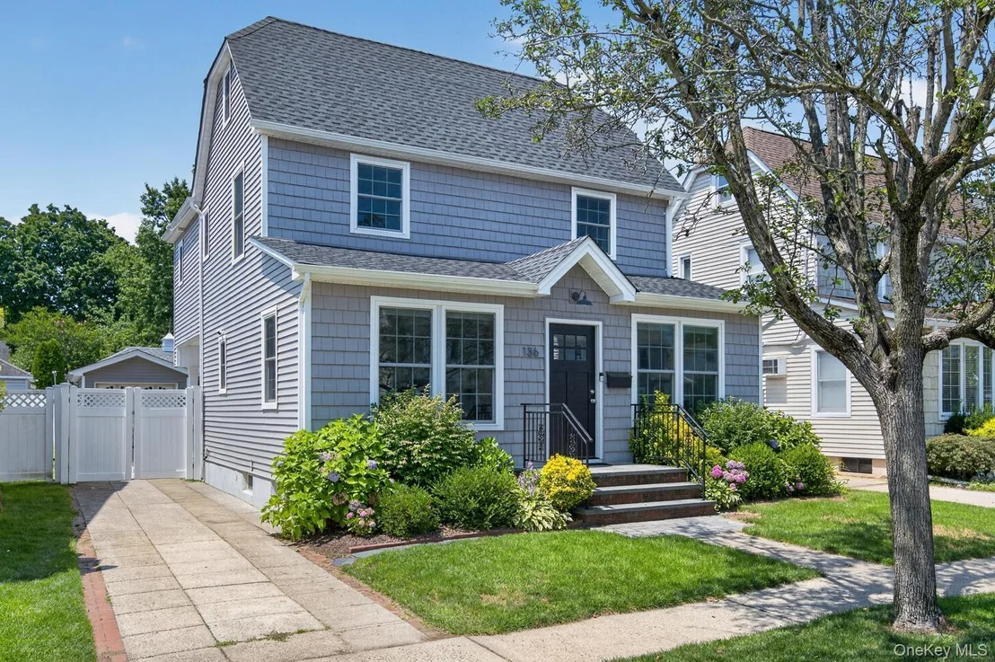 Photo of 136 Broad Street