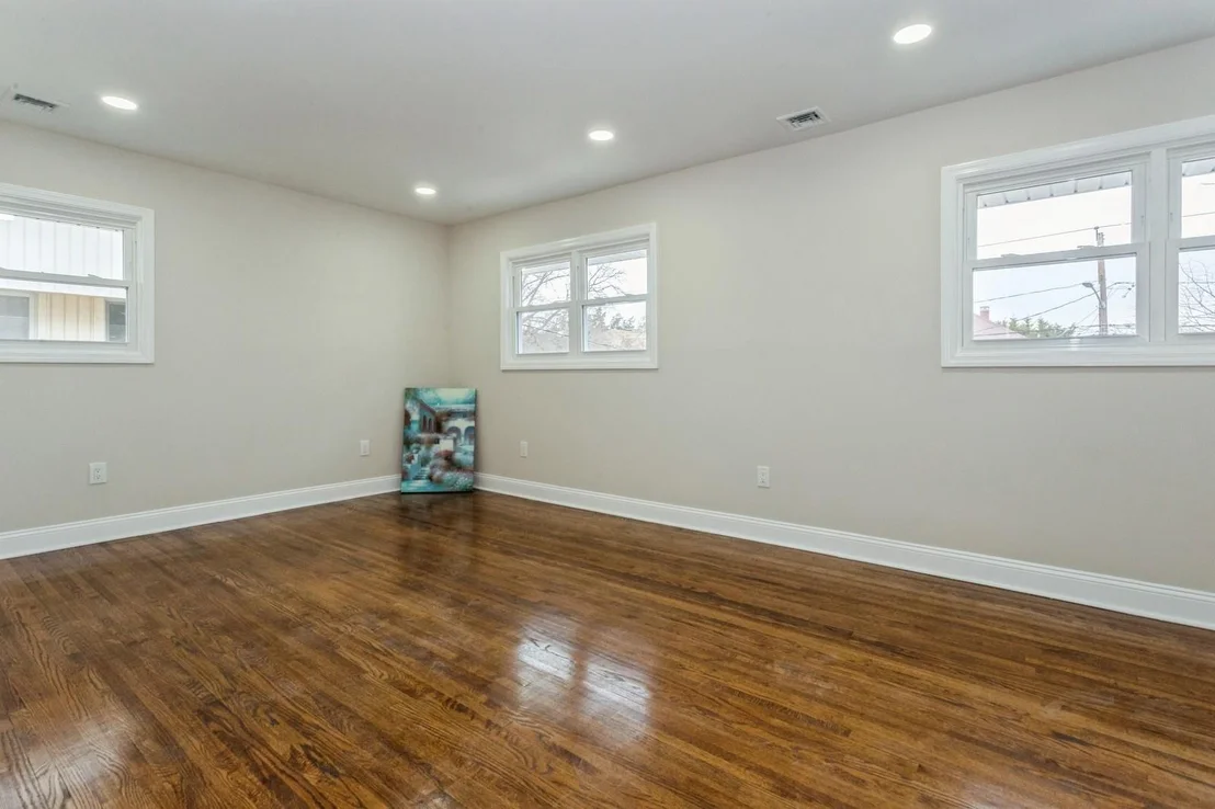 Photo of 141 Murray Drive