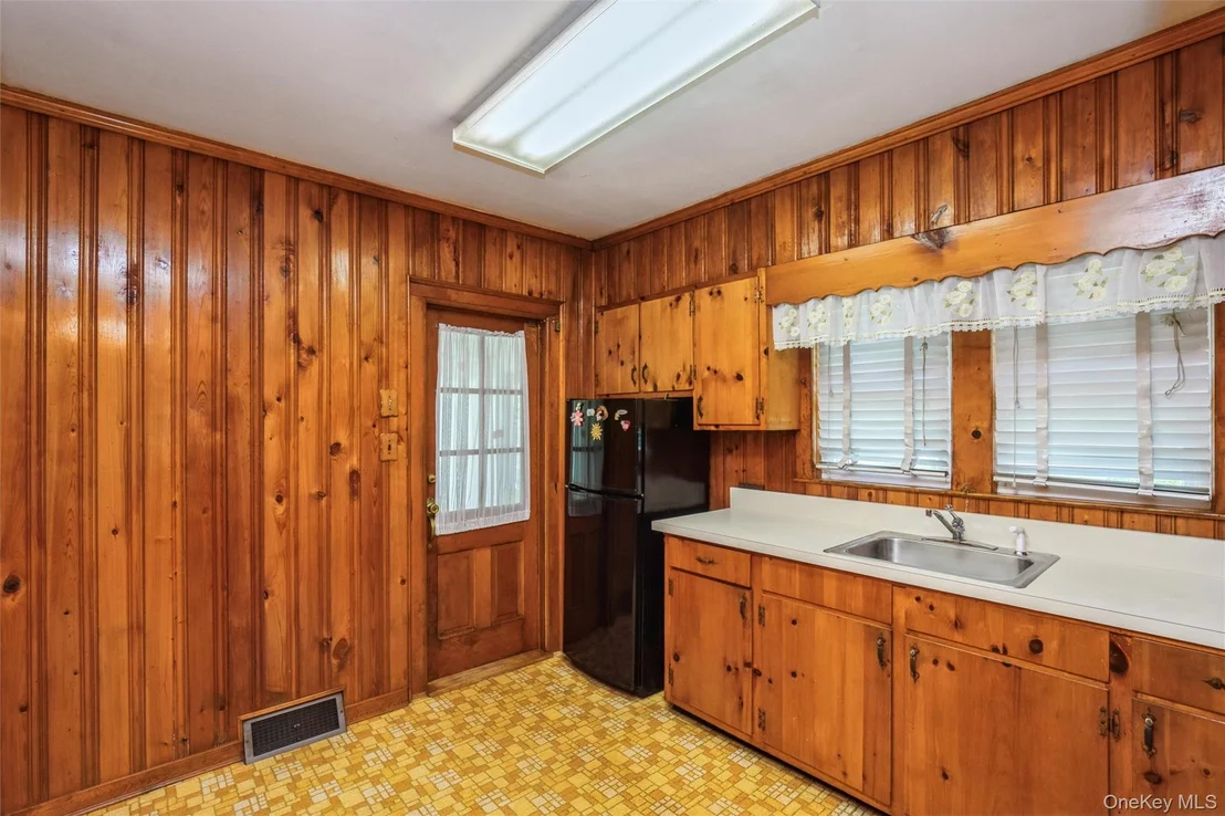 Photo of 10 Laurel Road