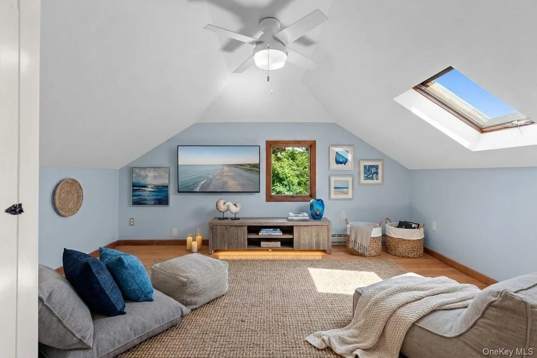 Photo of 122 Dutchess Drive