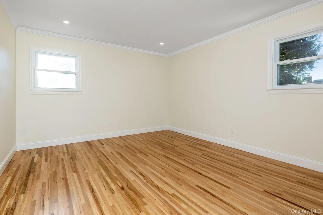Photo of 123 Erlanger Boulevard