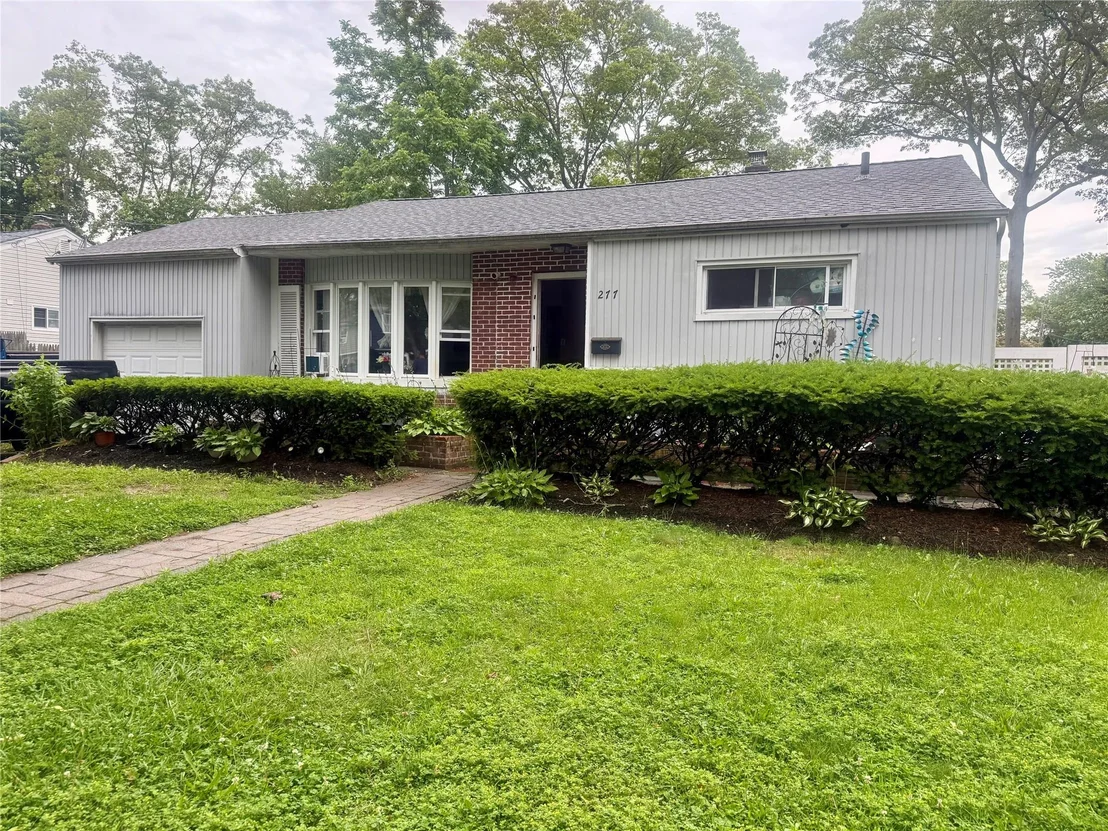 Photo of 277 Phyllis Drive
