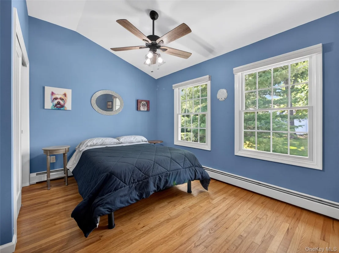 Photo of 42 Chestnut Oval