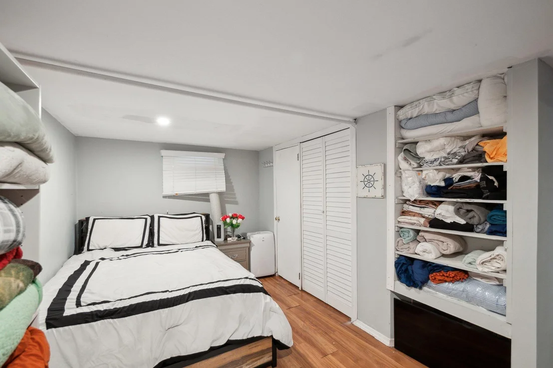Photo of 991 Henhawk Road