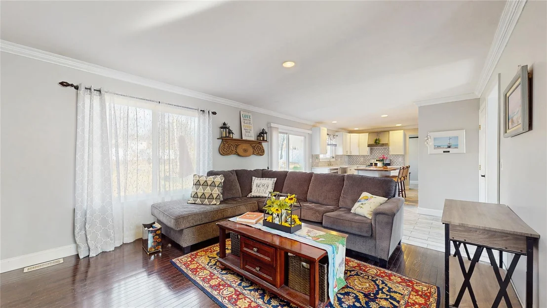 Photo of 33 Summersweet Drive