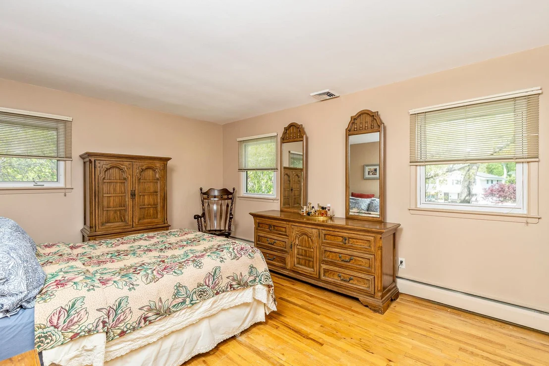Photo of 284 Bow Drive