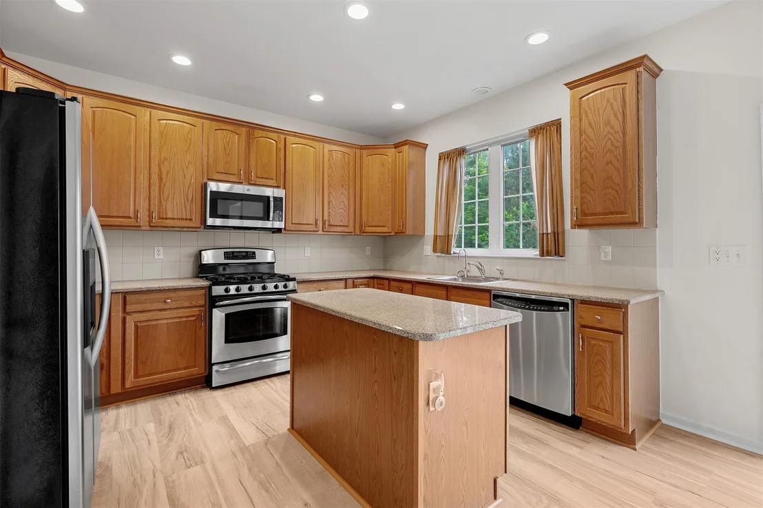 Photo of 640 Creekside Lane