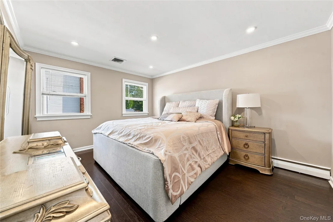Photo of 614 Pine Lane