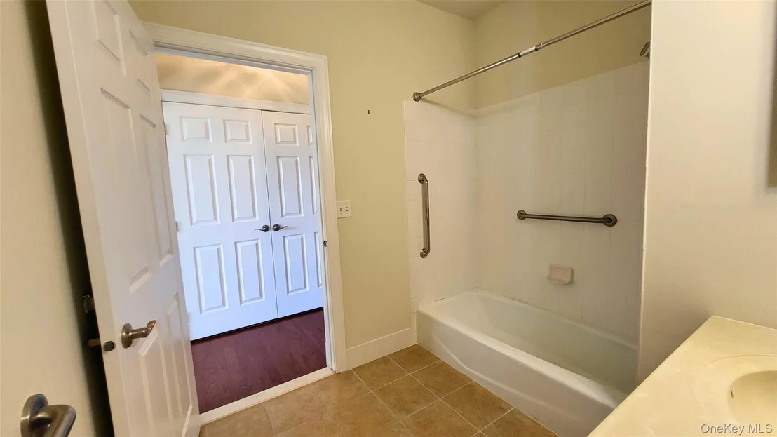 Photo of 621 Regency Drive