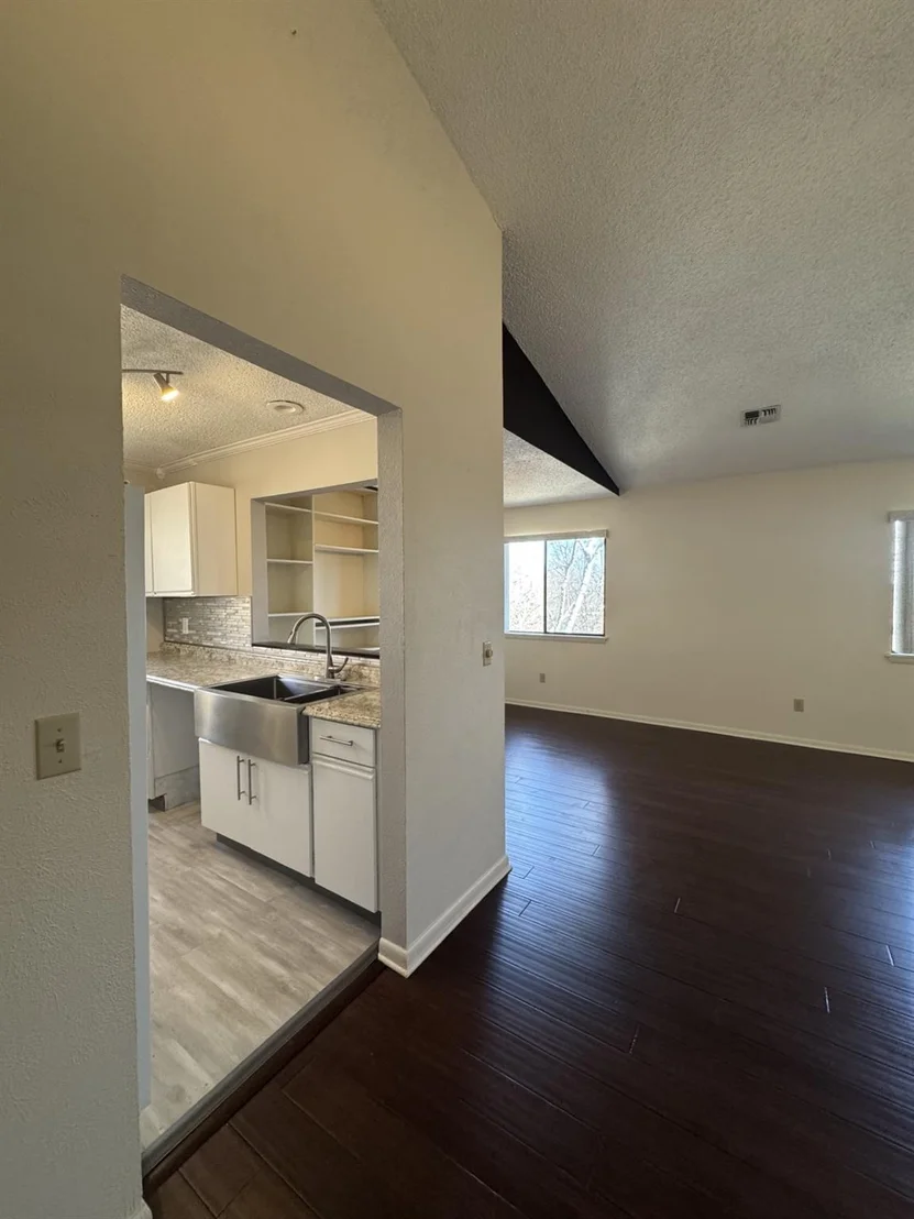 Photo of 3808 Deer Path