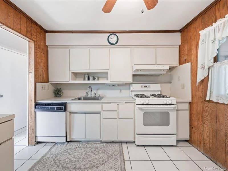 Photo of 79 Beecher Road