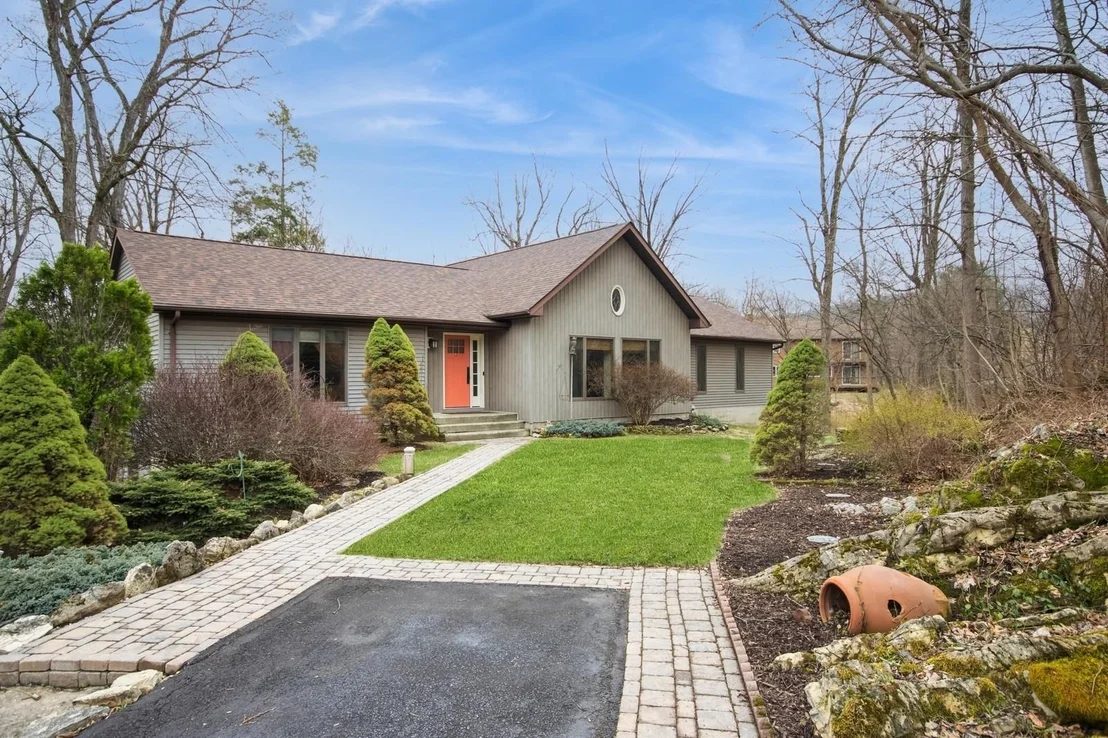 Photo of 12 Red Oak Lane