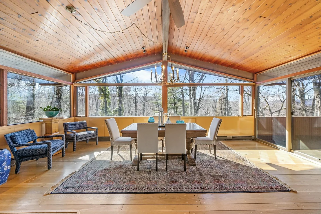 Photo of 43 Snake Hill Road