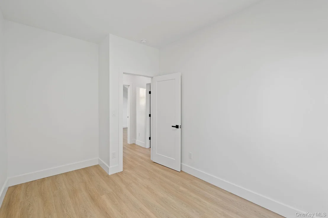 Photo of 39 Overland Drive