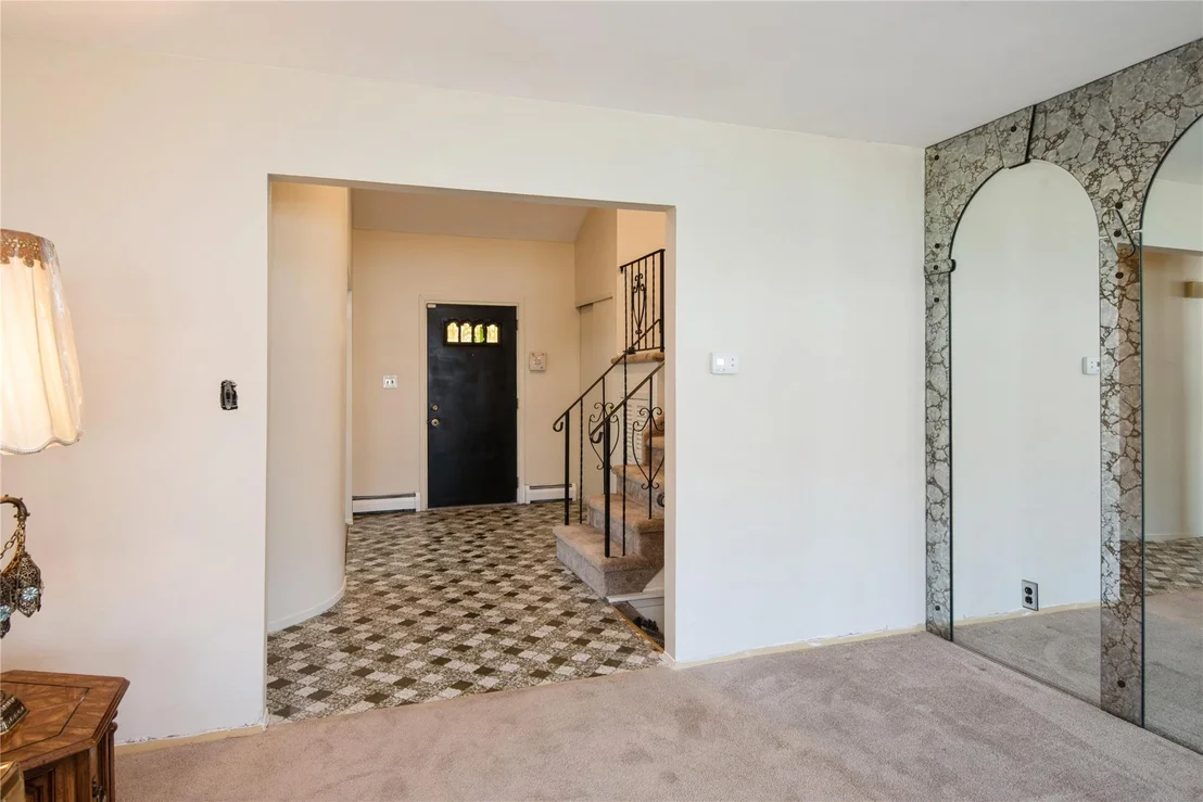 Photo of 256 Leaf Avenue