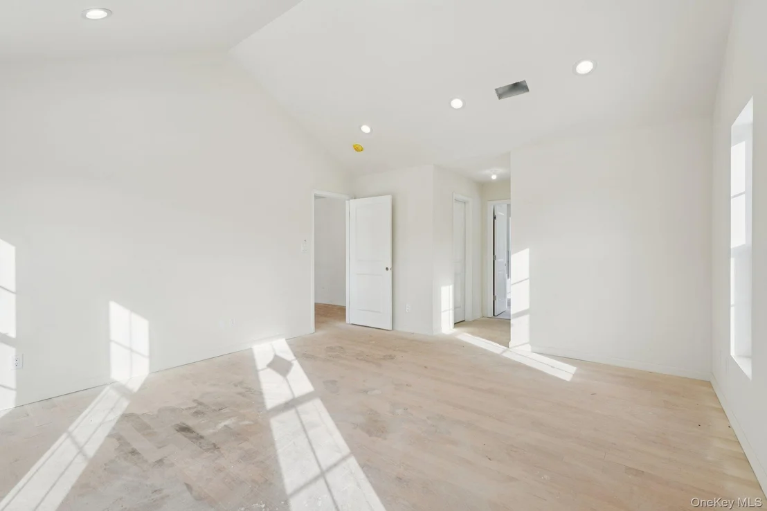 Photo of 14 Vargas (AKA 70 Jessup Ln) Circle