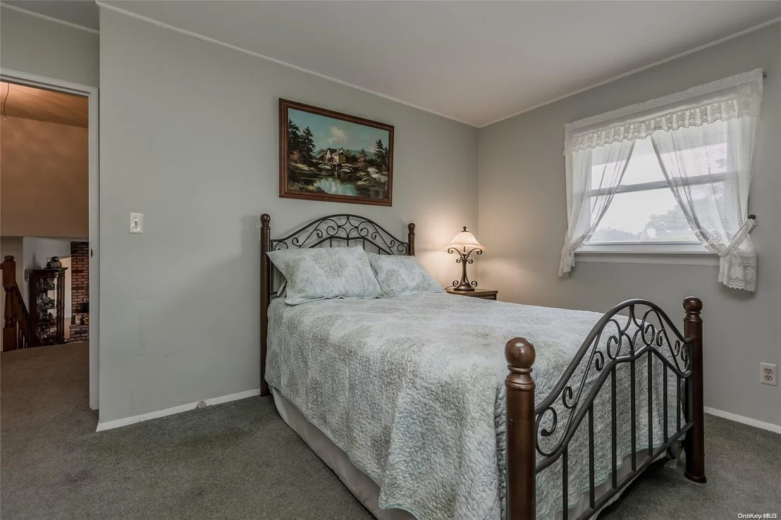 Photo of 53 Roxbury Drive