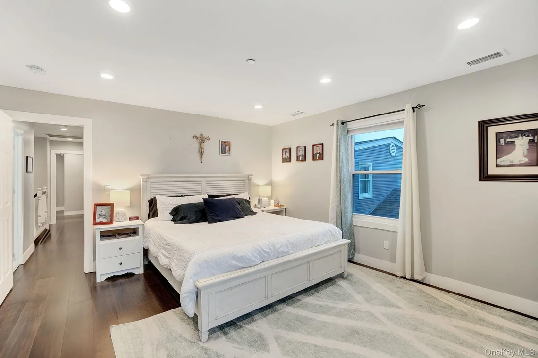 Photo of 124 Beach Avenue