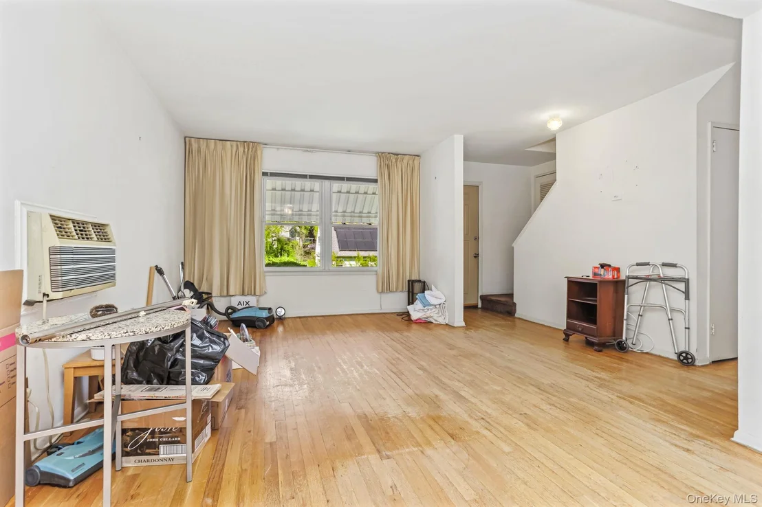 Photo of 42 Lee Avenue