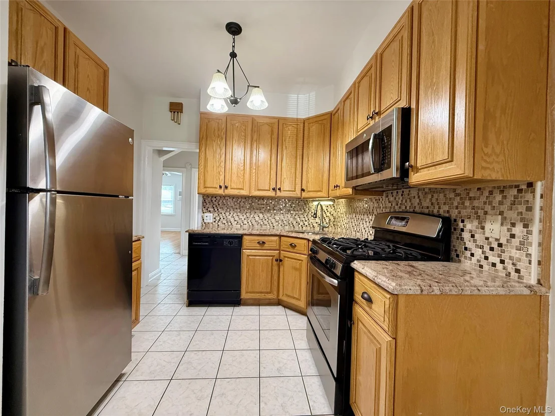 Photo of 5962 69th Lane