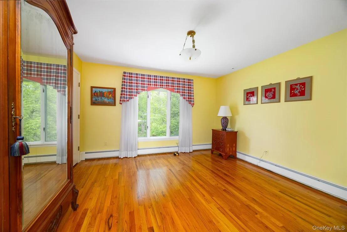 Photo of 42 Yates Boulevard