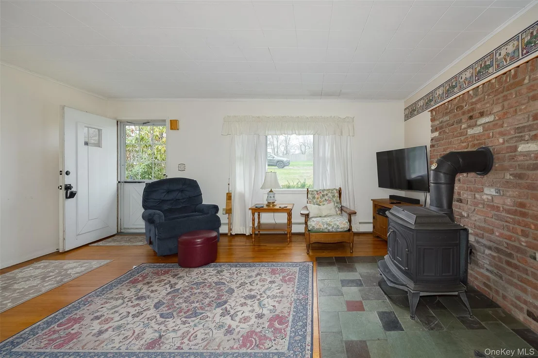 Photo of 140 Cherrywood Drive