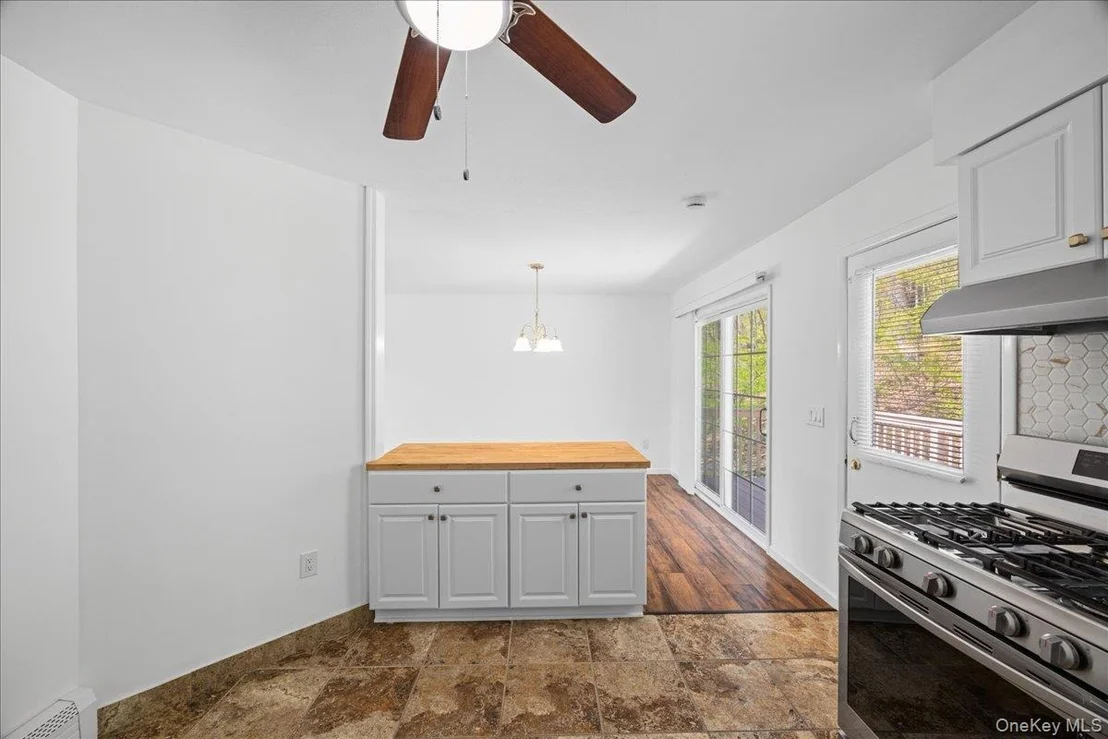 Photo of 1168 Lakes Road