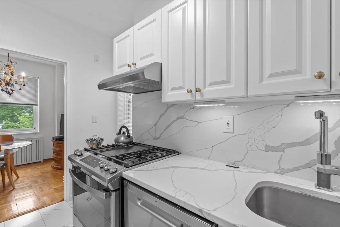 Photo of Unit 2F at 900 Palmer Road