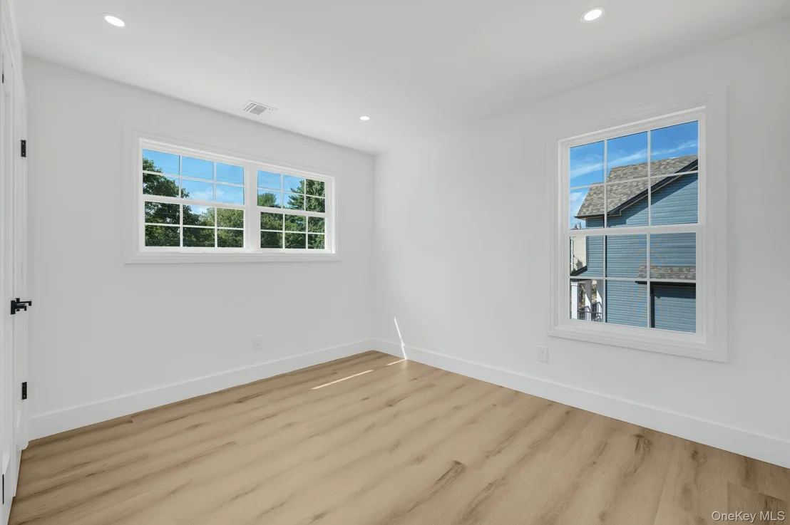 Photo of 39 Lakeview Drive