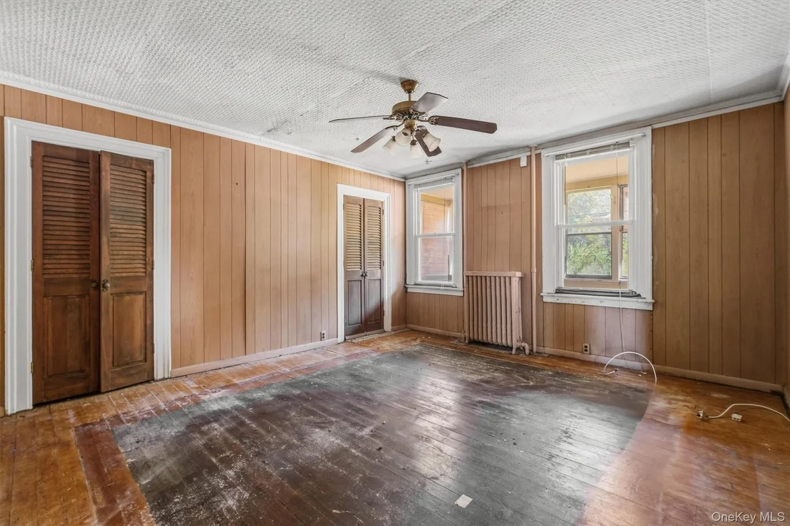 Photo of 102 Delafield Street
