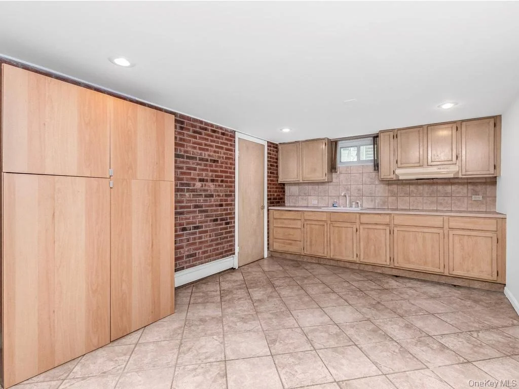Photo of 90 Remsen Circle