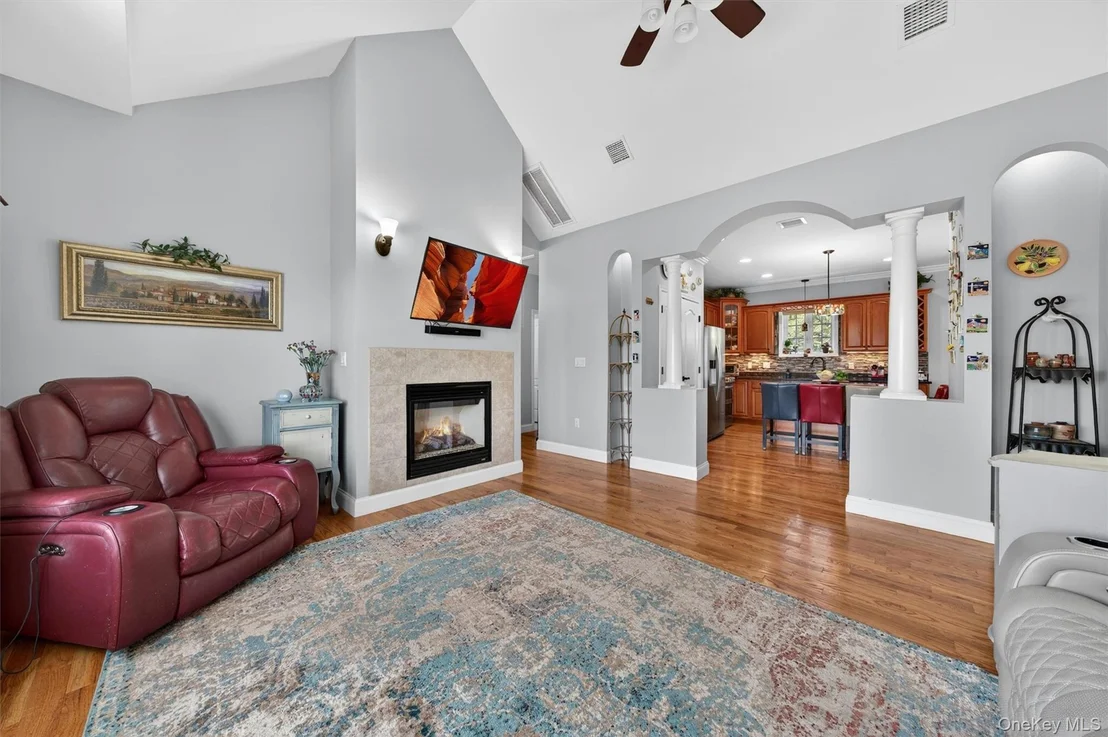 Photo of 7 Deangelis Drive