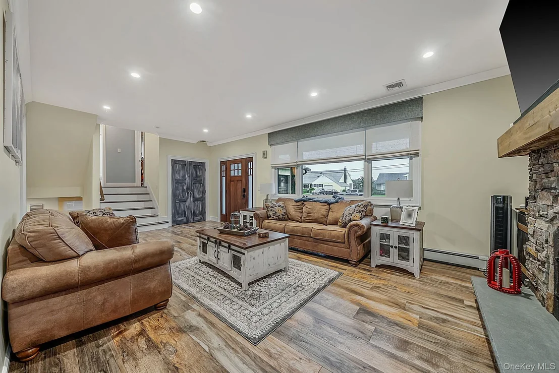 Photo of 511 Devon Place