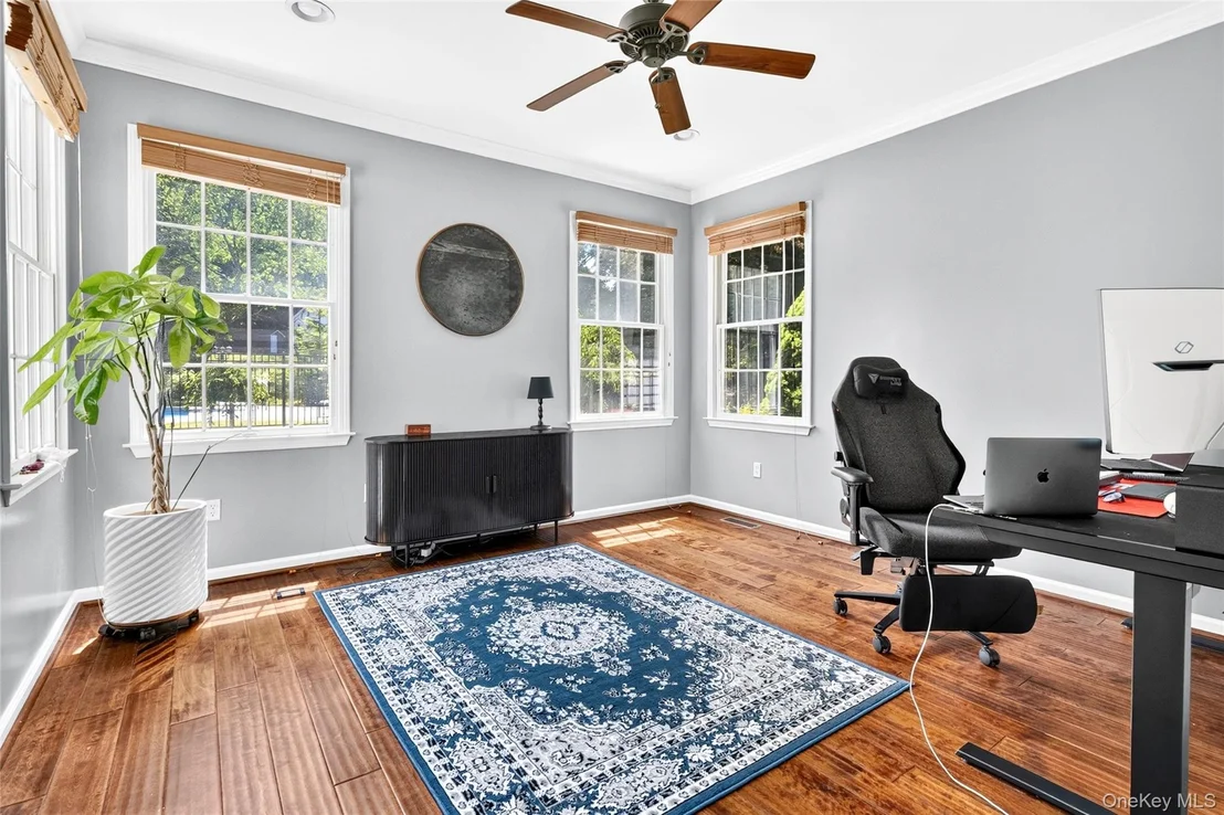 Photo of 12 Meadowview Lane